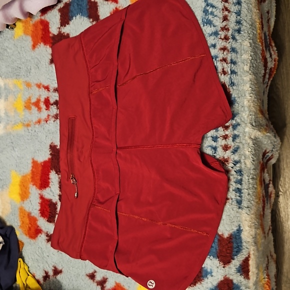 Burgundy Lululemon Speed Shorts Size 6 - Picture 2 of 3